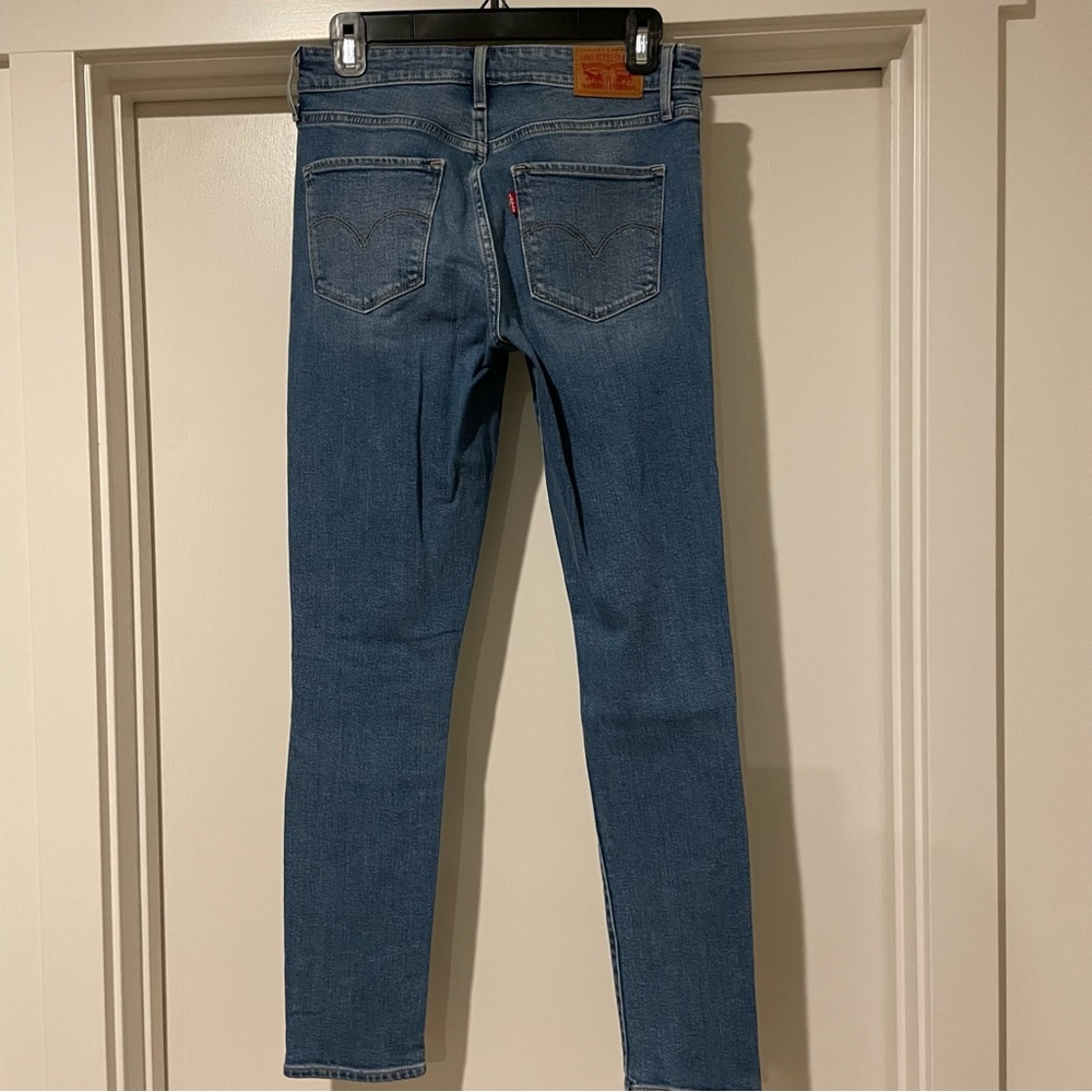Levi’s 721 High Rise Ripped Jeans - Picture 12 of 15